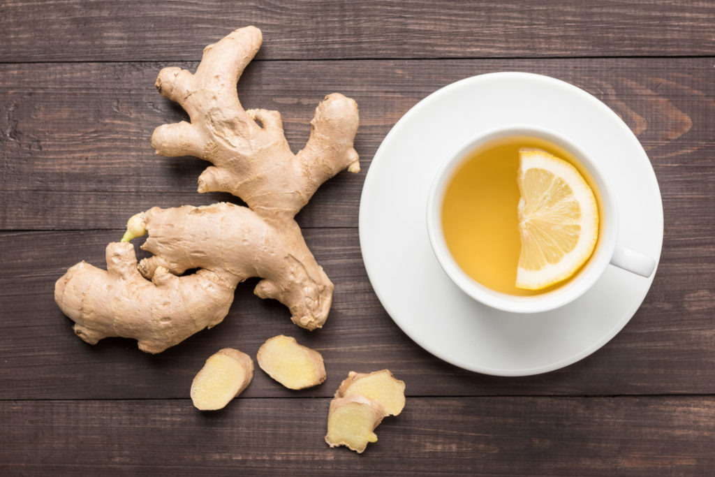 Fresh ginger root and ginger tea